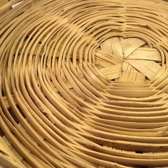 Round Basket - Picture 3 of 5